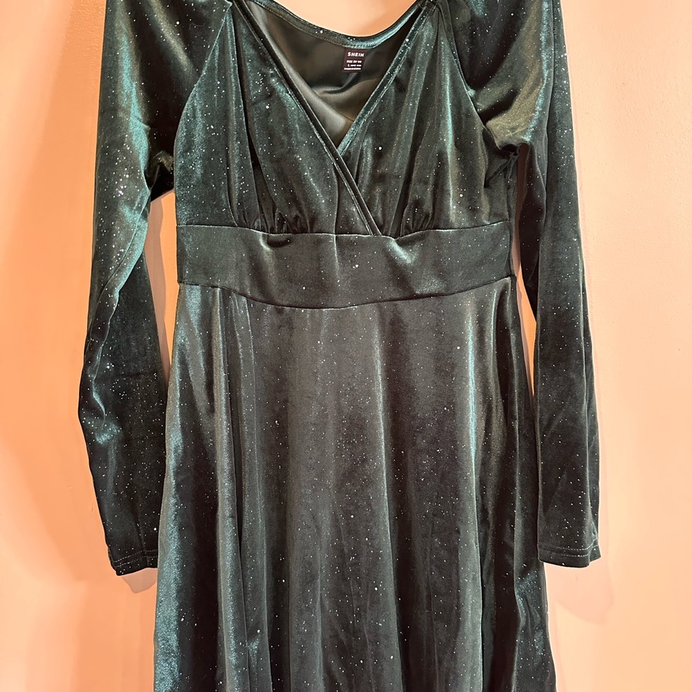 Elegant Green Velvet Dress